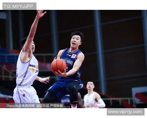 深圳篮球队在冠军赛中的节奏掌控与表现分析