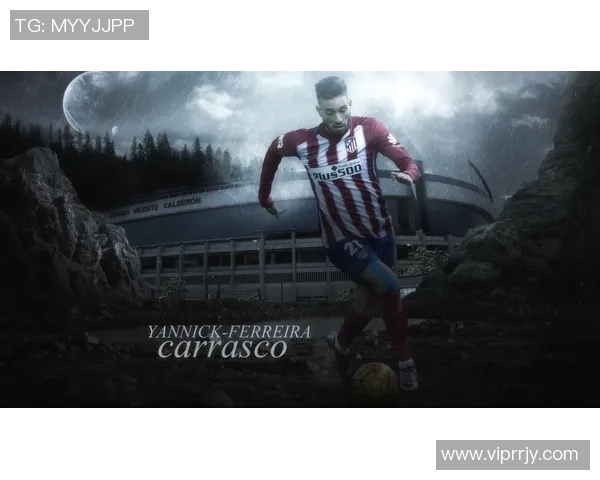 年轻帅气的足球明星如何在赛场内外赢得无数粉丝的心与热爱