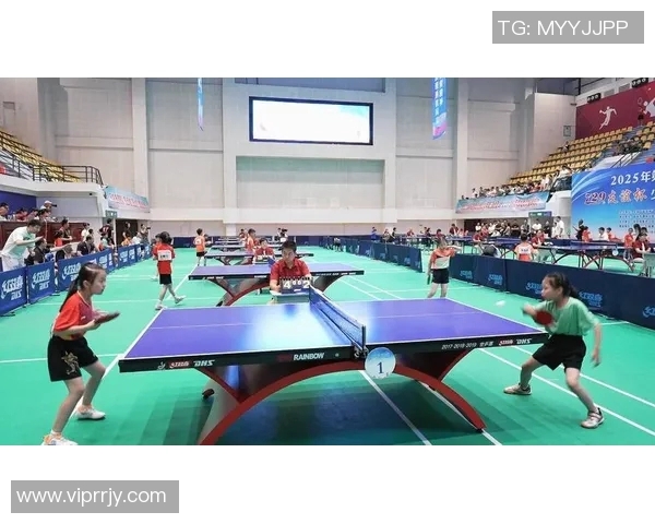 武汉乒乓球队在洲际杯中的团队协作展现出卓越的竞技精神与默契配合