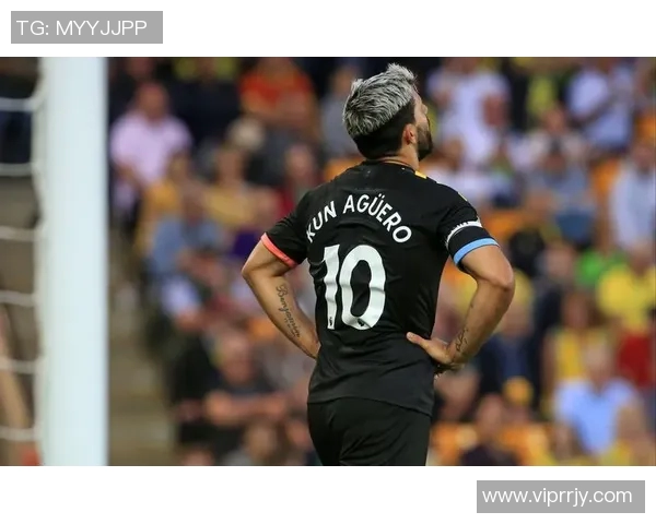 英国足球明星凯利的传奇人生与职业生涯回顾